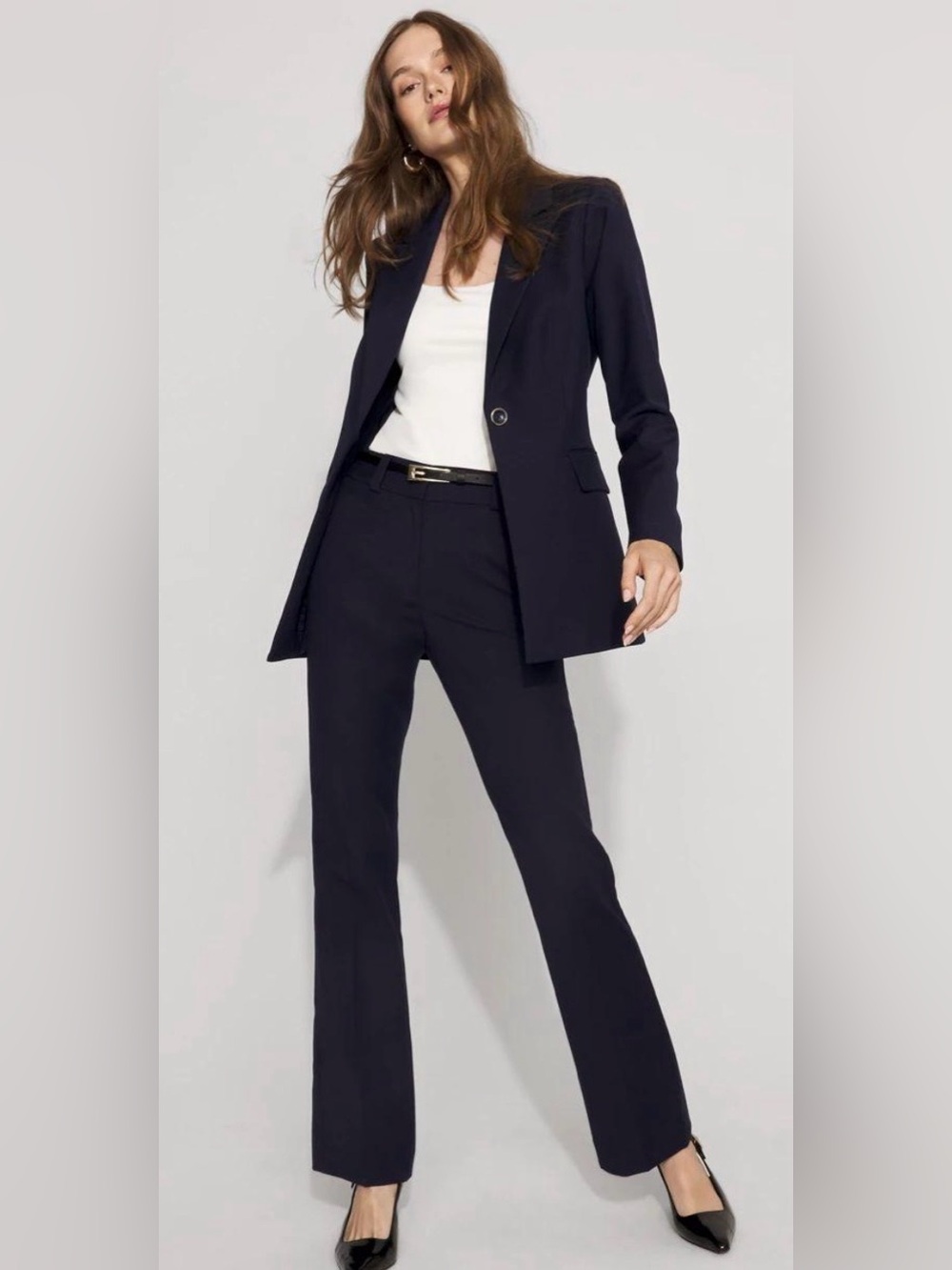 White House Black Market Navy 2-Piece Pantsuit - Blazer Size 12 / Pants Size 10